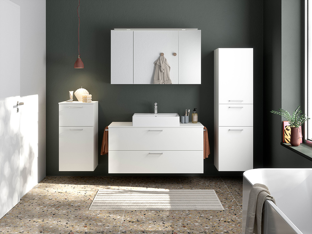 Ein Weiss Badezimmer-Set